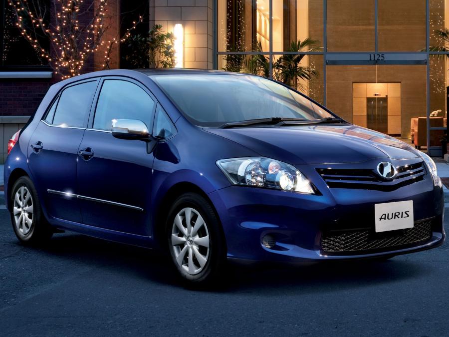  Toyota Auris 2009 года  (JP) (фото 2 из 10)